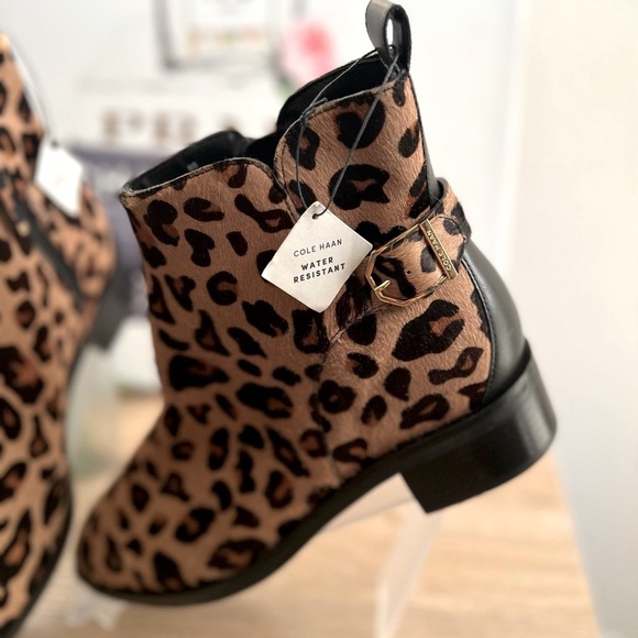 Cole haan women's Kimberly waterproof leopard print ankle booties. Size 9 - Picture 8 of 16